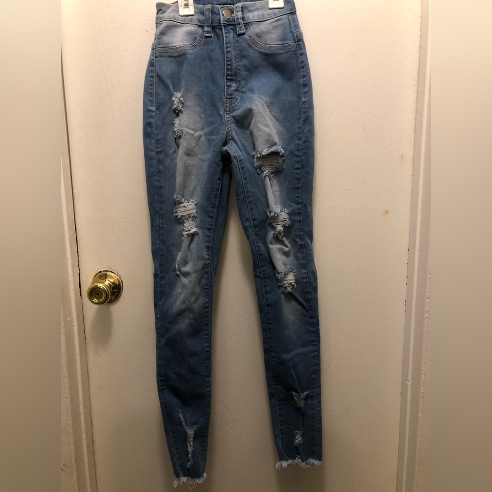 Fashion Nova distressed jeans size 0